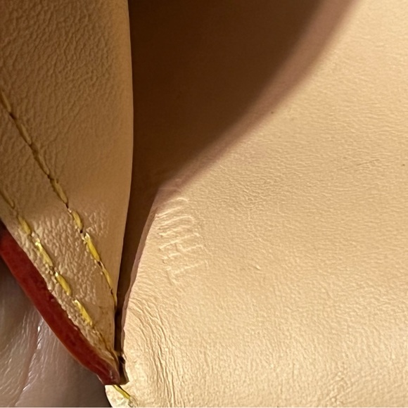 Authentic Louis Vuitton international wallet. - Picture 7 of 12